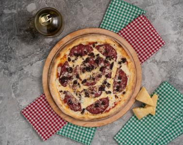 Salame Napoletano Pizza (30 cm) | 455,00